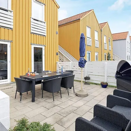 4 Person In Appartement Rudkøbing